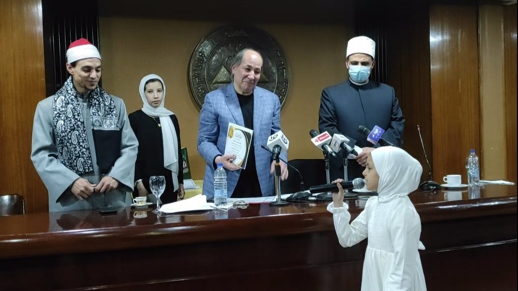 خالد قنديل: مصر في عهد الرئيس السيسي تولي حفظة القرآن عناية 