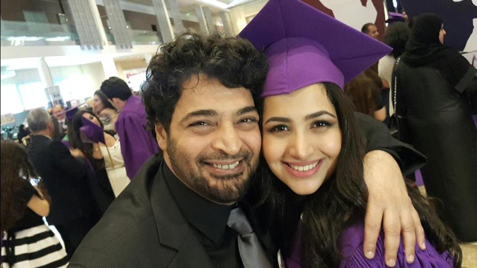 نبيلة حميد الشاعري ووالدها  نبيلة حميد الشاعري ووالدها