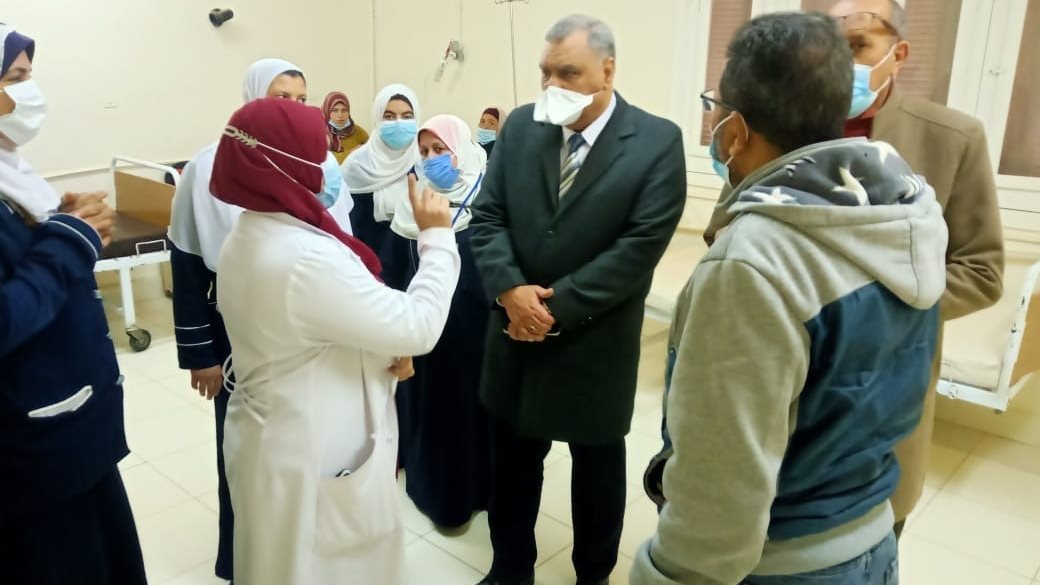 مدير الطب العلاجي بالغربية يتفقد اقسام مستشفي ابيار المركزي 