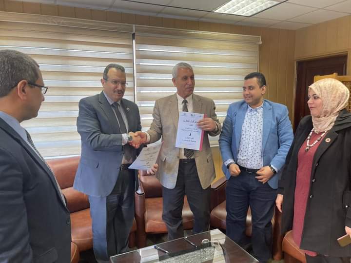 جانب من توقيع البروتوكول