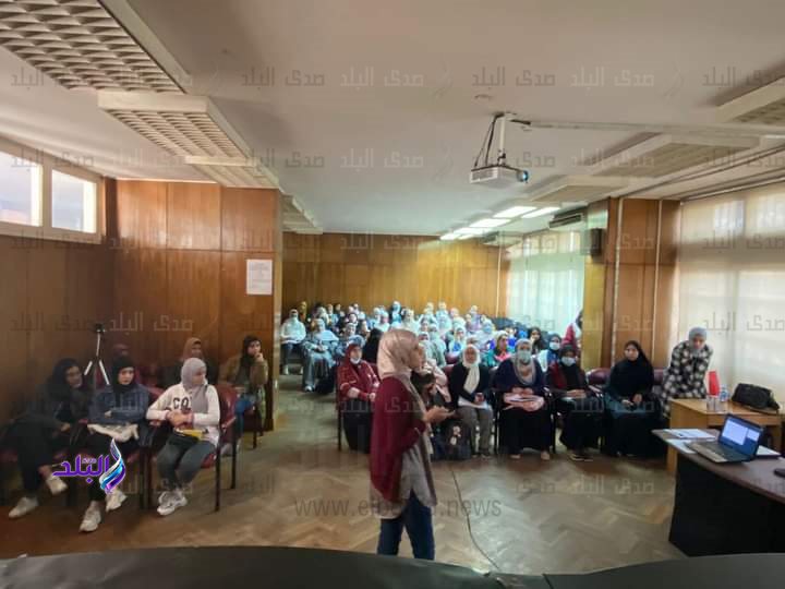 ورشة تعريفية بكتابة السيرة الذاتية ومهارات المقابلة الشخصية والتقدم للمنح الدراسية