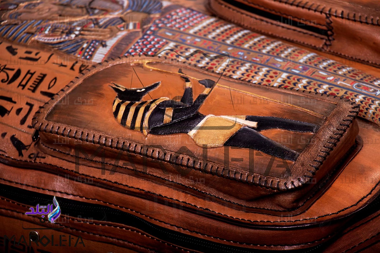 أول حقيبة سفر يدوية من الجلد  الطبيعي في العالم (1)