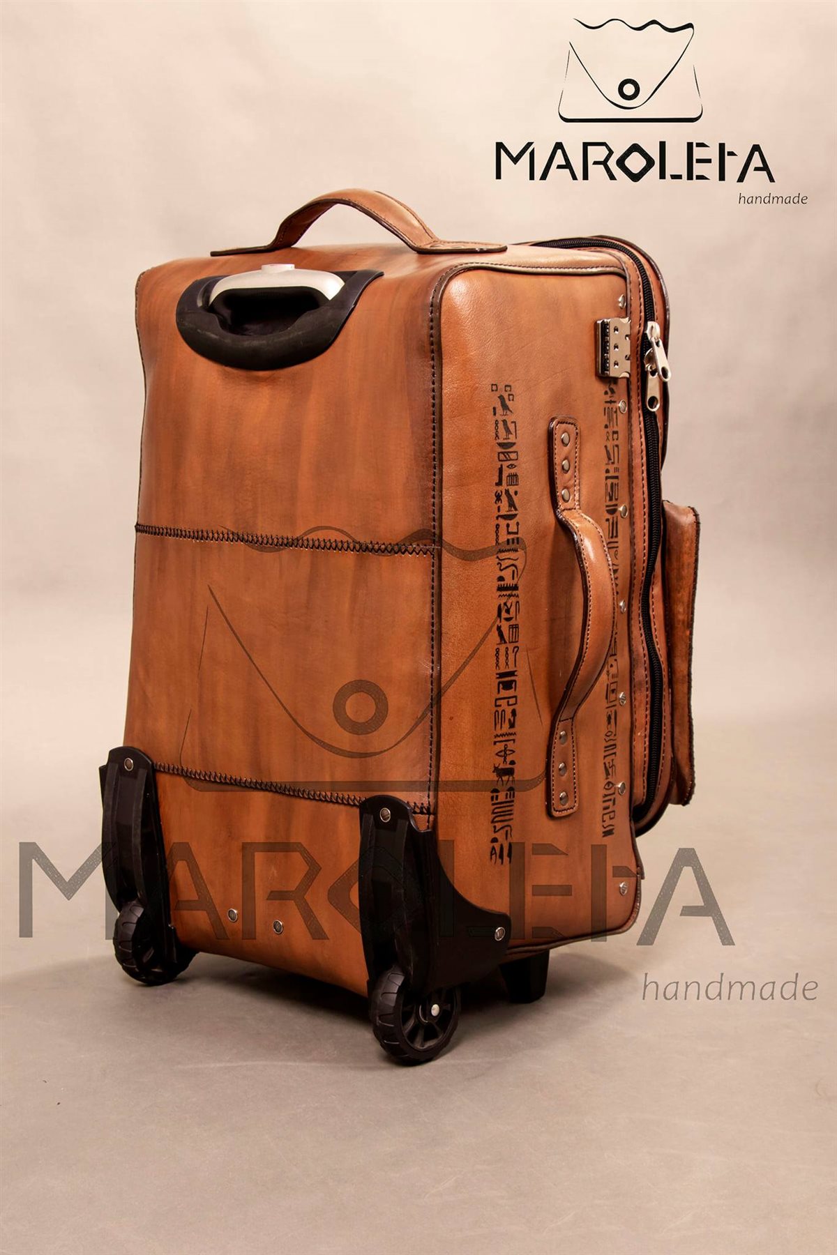 أول حقيبة سفر يدوية من الجلد  الطبيعي في العالم (3)