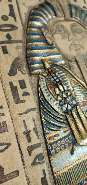 مراحل تنفيذ أول حقيبة سفر يدوية من الجلد الطبيعي (2)