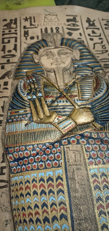 مراحل تنفيذ أول حقيبة سفر يدوية من الجلد الطبيعي (3)