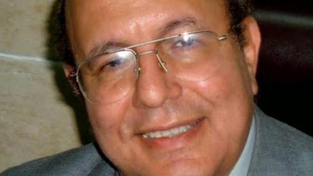 الدكتور أحمد تيمور