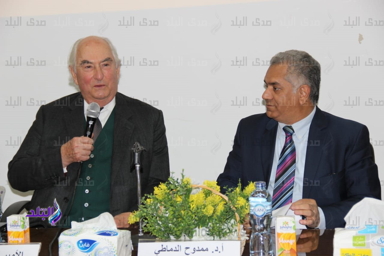 الأمير عباس حلمي الثالث بضيافة كلية الآثار جامعة عين شمس  