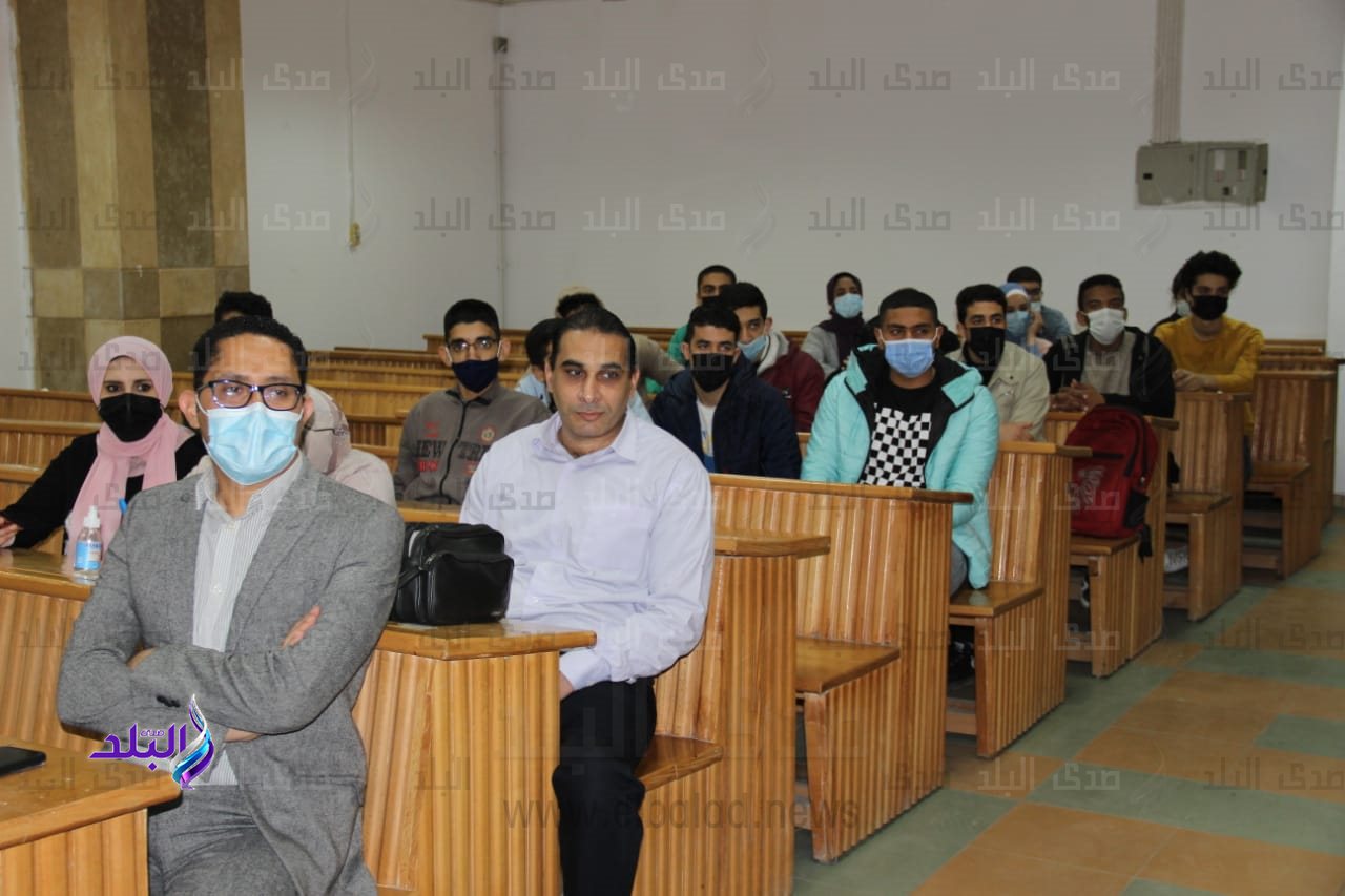 الأمير عباس حلمي الثالث بضيافة كلية الآثار جامعة عين شمس  