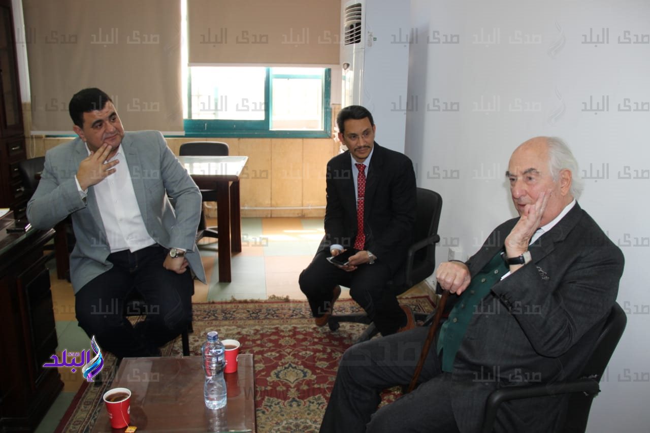 الأمير عباس حلمي الثالث بضيافة كلية الآثار جامعة عين شمس  