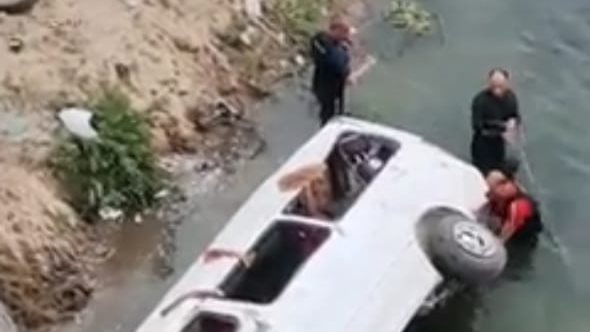 انقلاب ميكروباص بترعة الإسماعيلية 