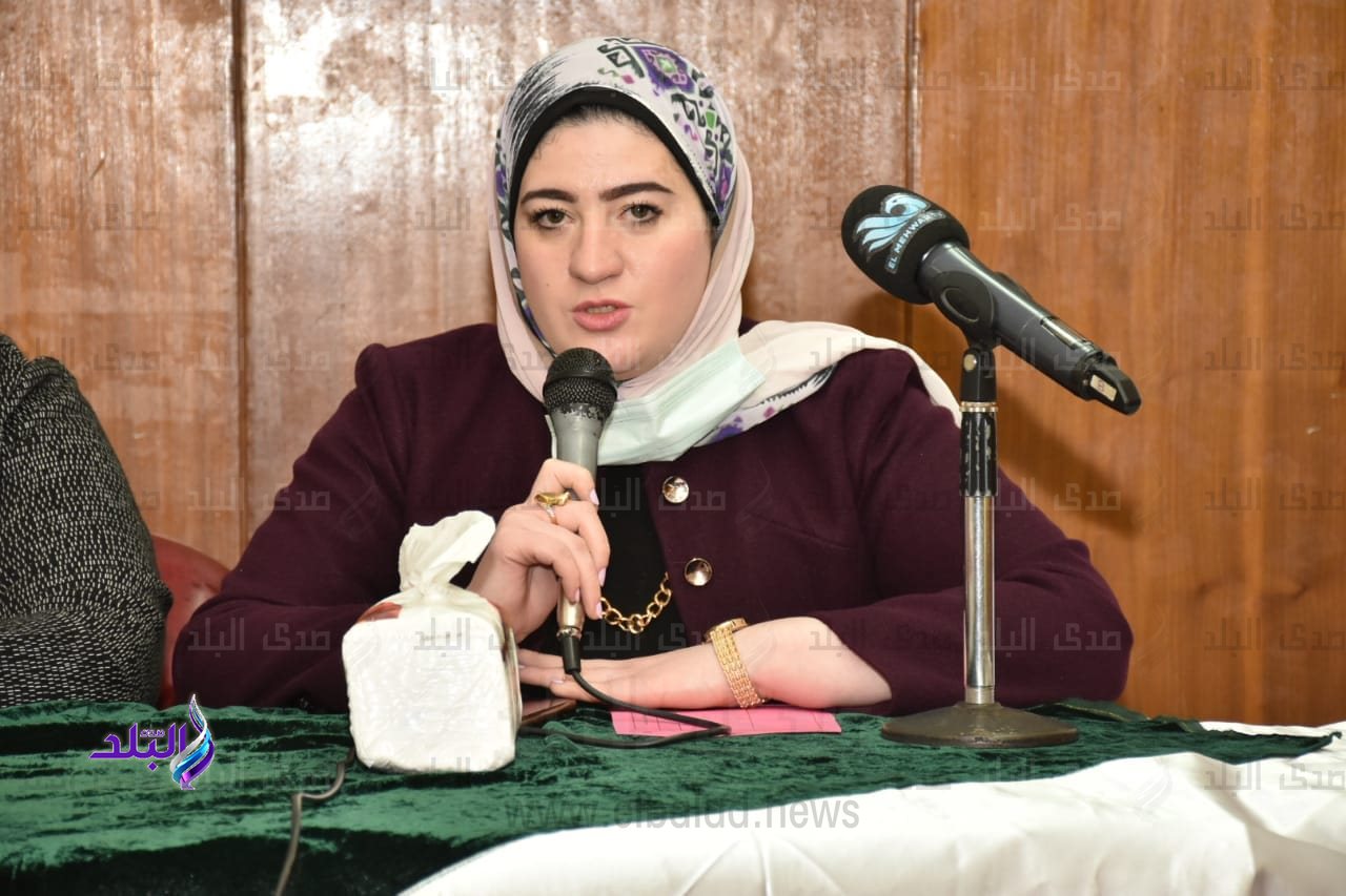 ندوة ببنات عين شمس