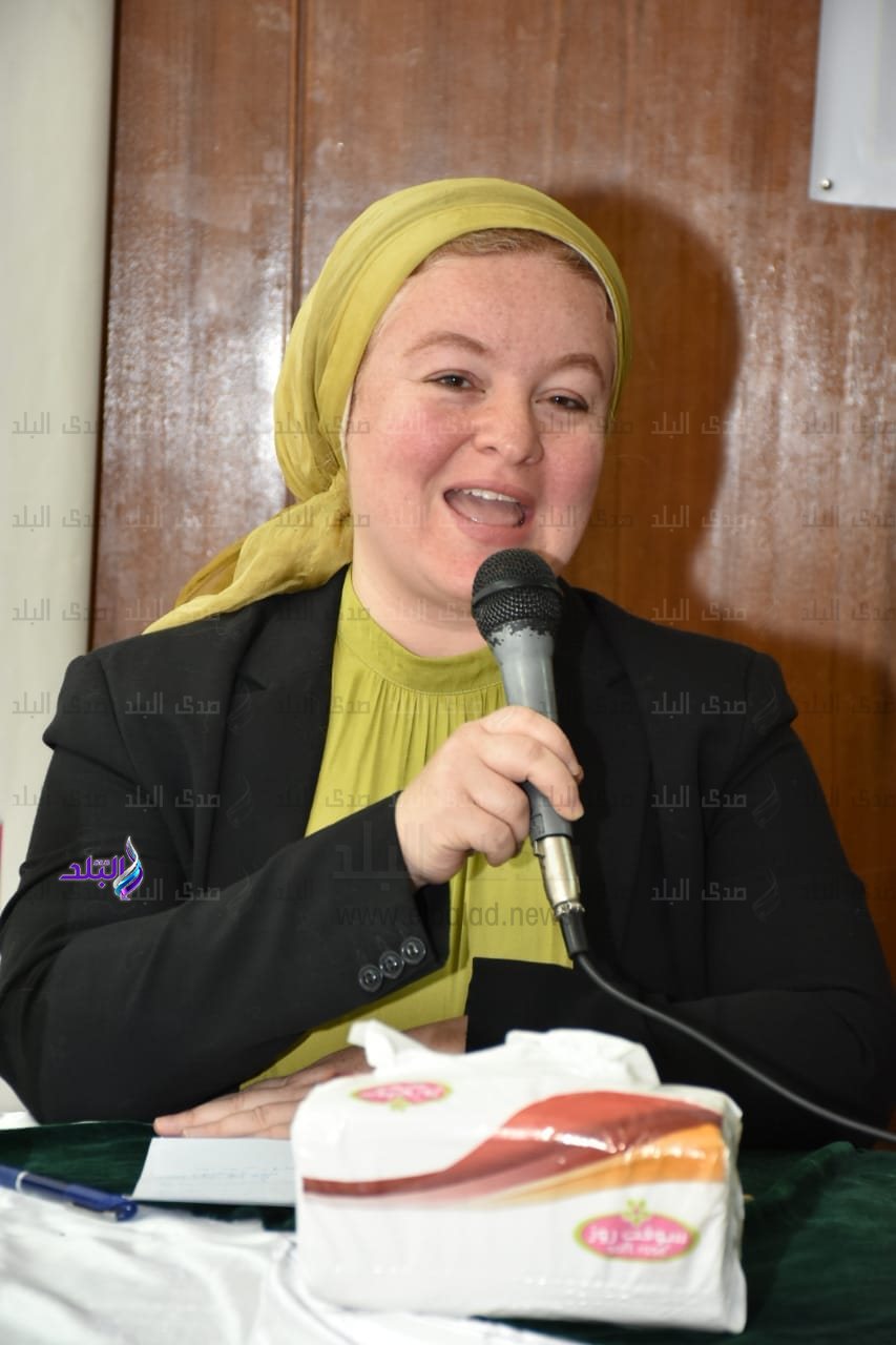 ندوة ببنات عين شمس