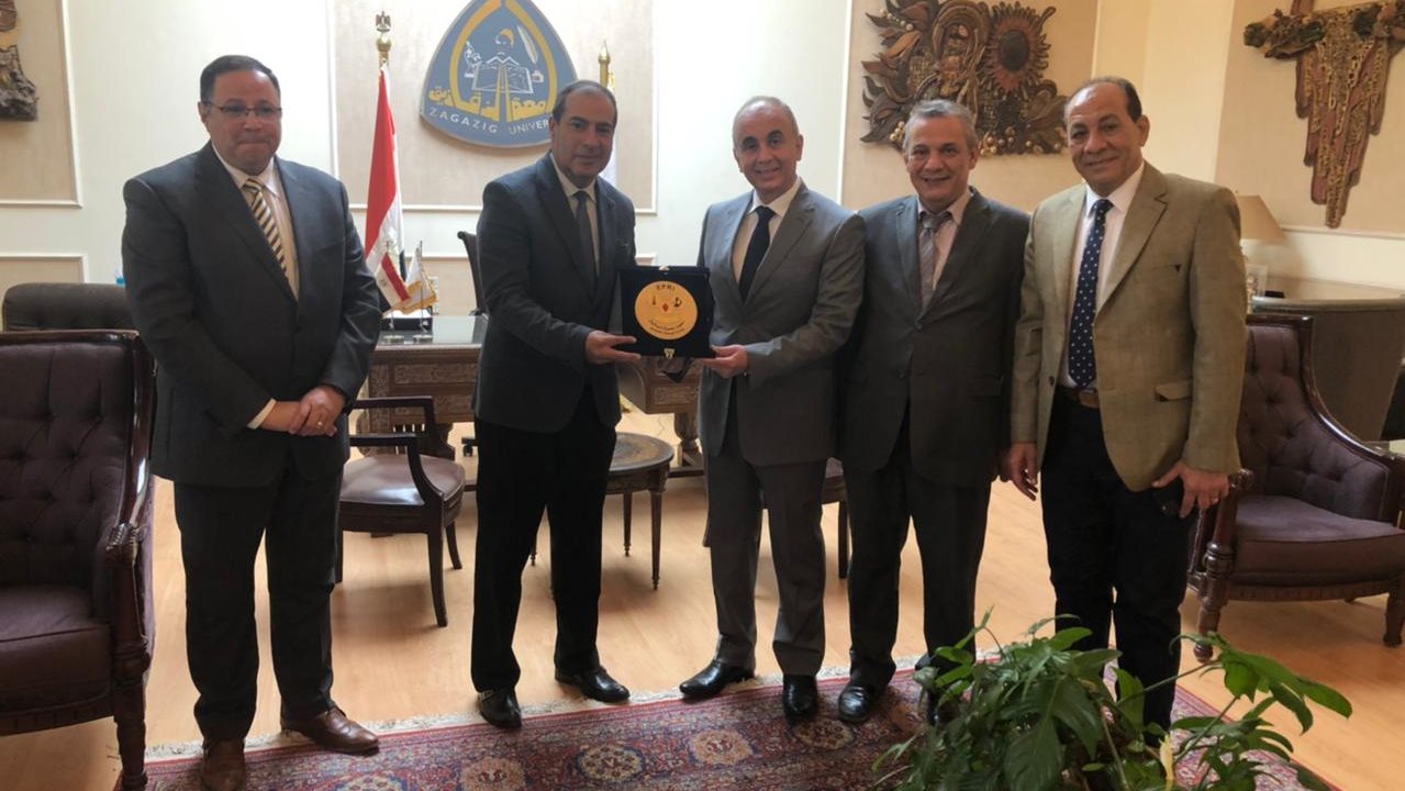 رئيس جامعة الزقازيق