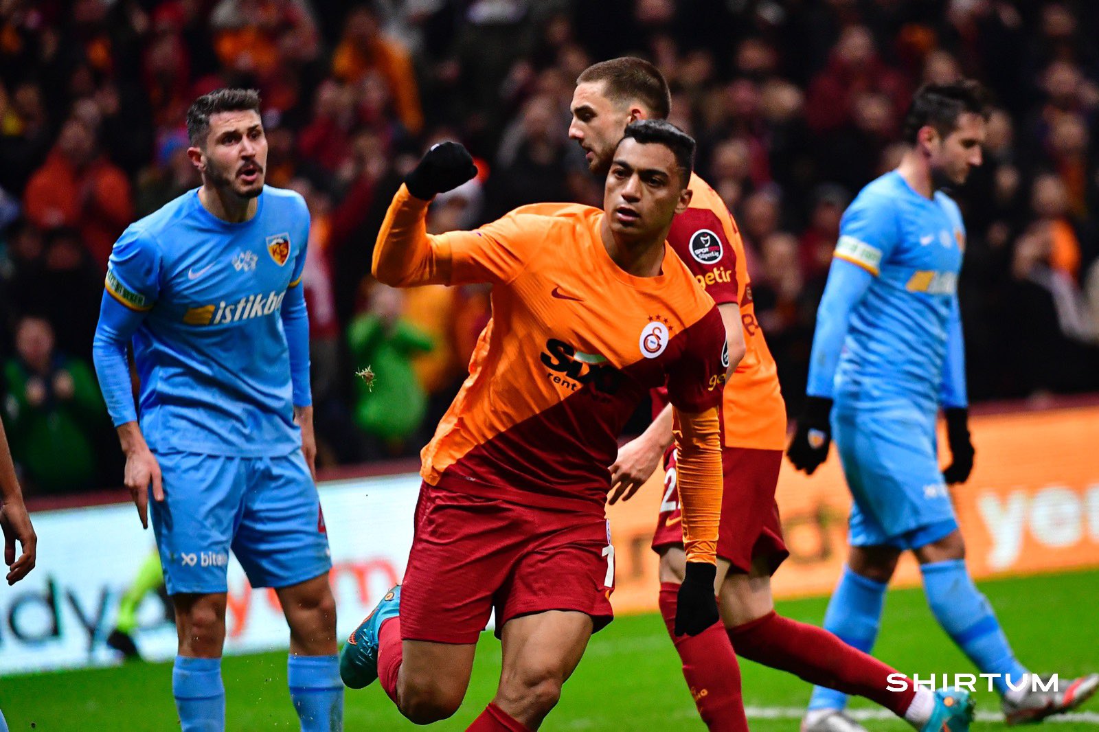 مصطفى محمد لاعب جالاتا سراي