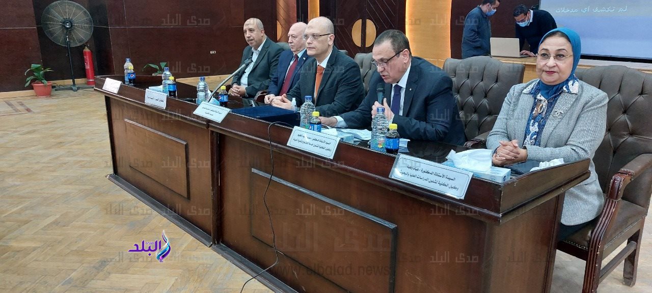 ندوة بتجاره عين شمس تحت عنوان  (قصة كفاح وطموح) 