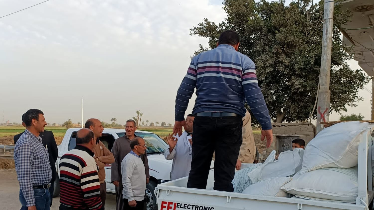 ضبط كميات من الدقيق 