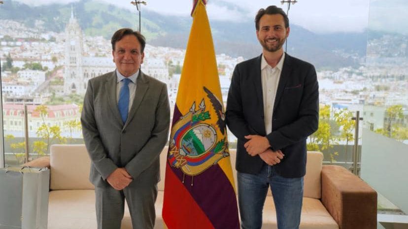 سفير مصر في كيتو ووزير السياحة الاكوادوري