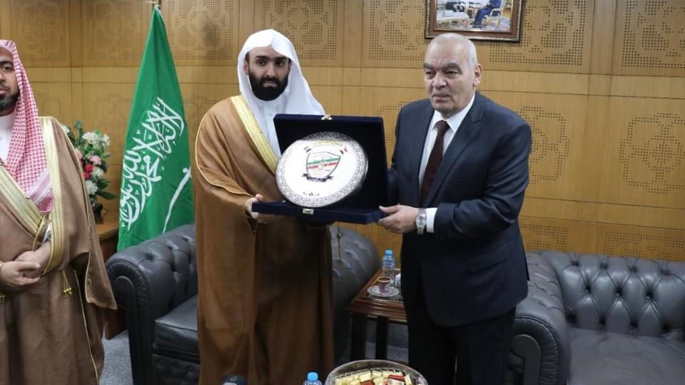  المستشار حسين مصطفي فتحي والدكتور خالد بن محمد اليوسف