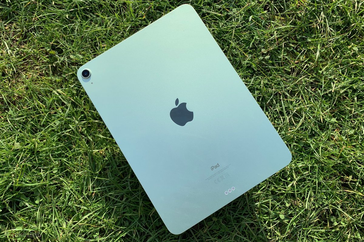 الحاسب اللوحي الجديد iPad Air 2022