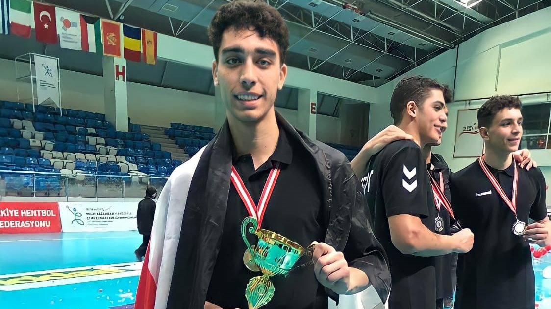 الطالب محمد عبد الغني