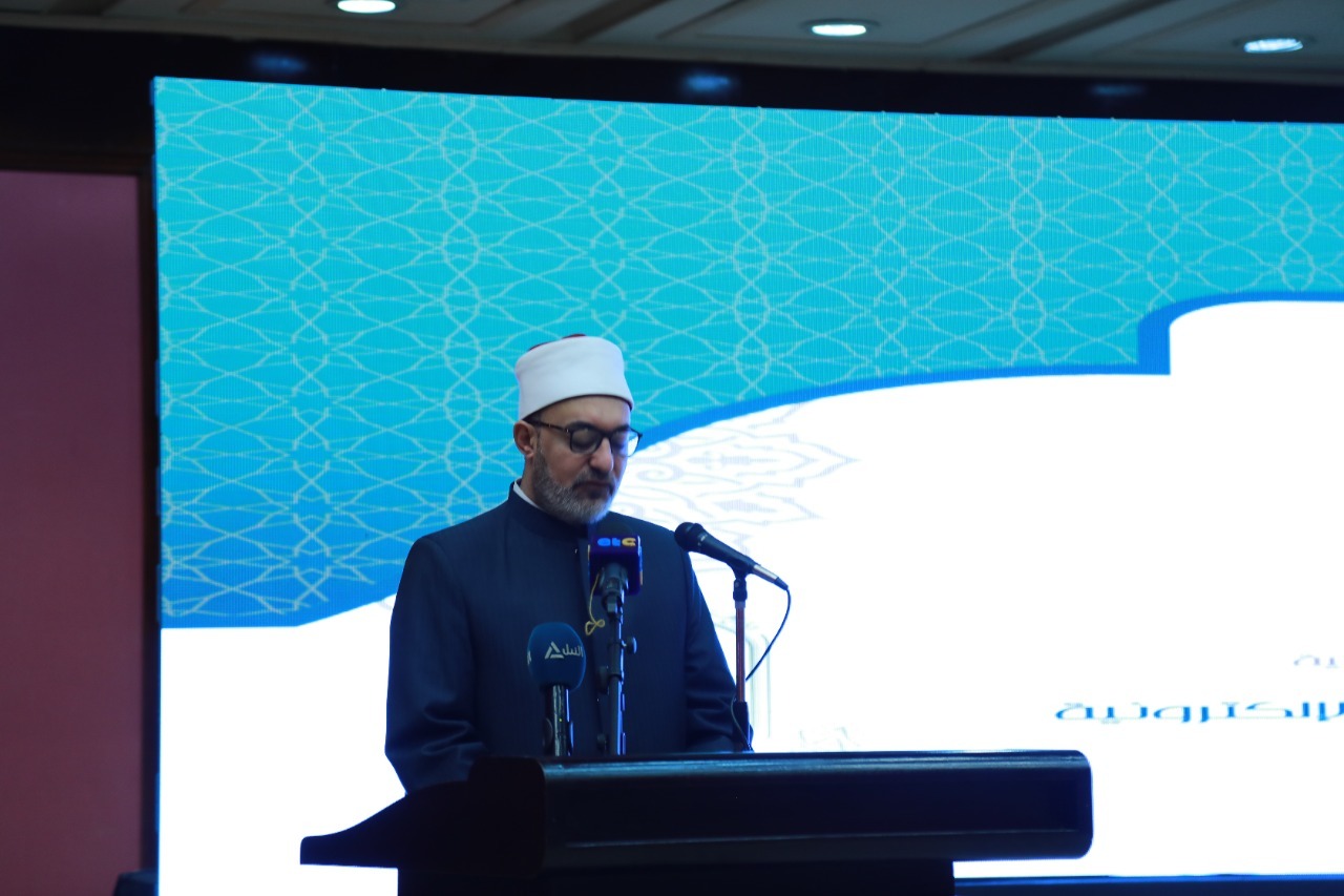 الدكتور نظير عياد 