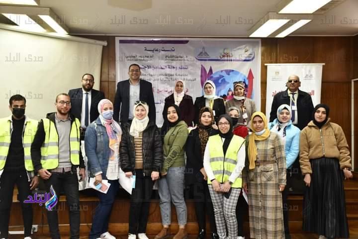 ندوة ببنات عين شمس
