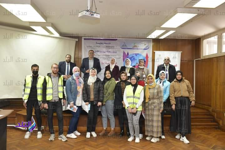 ندوة ببنات عين شمس