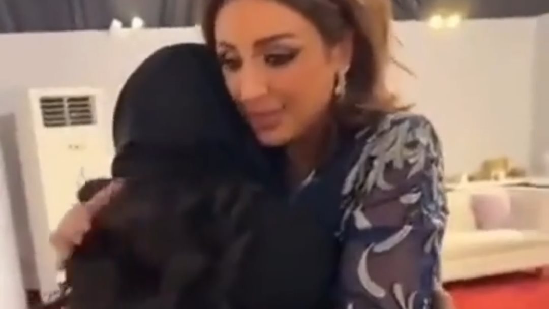 أنغام والفتاة السعودية