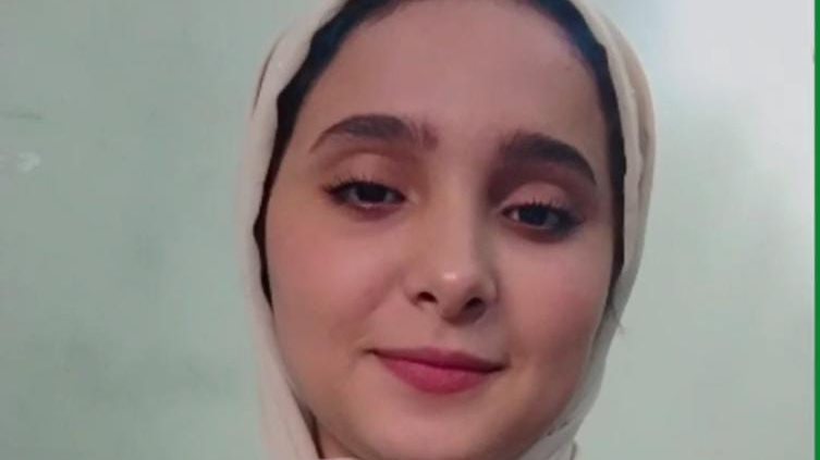 احدى الفائزات فى المسايقة