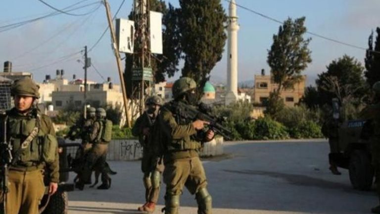 إصابة إسرائيلي طعنا بالقدس.. وإطلاق النار على المنفذ