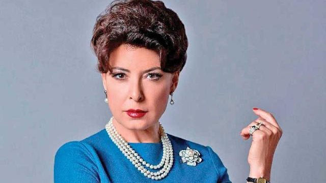 الفنانة أنوشكا