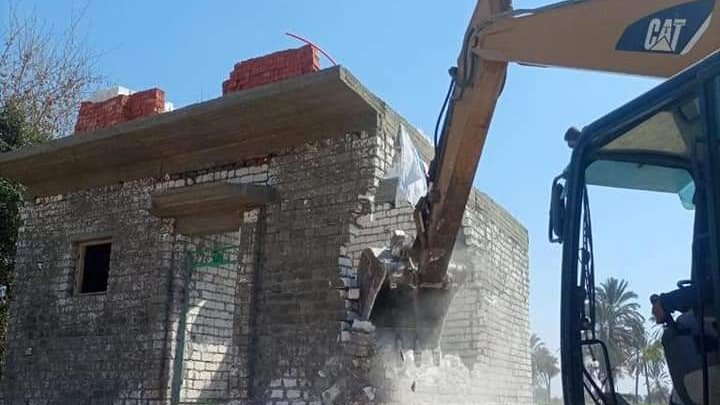 إزالة التعديات على الأراضي الزراعية بالمنيا 