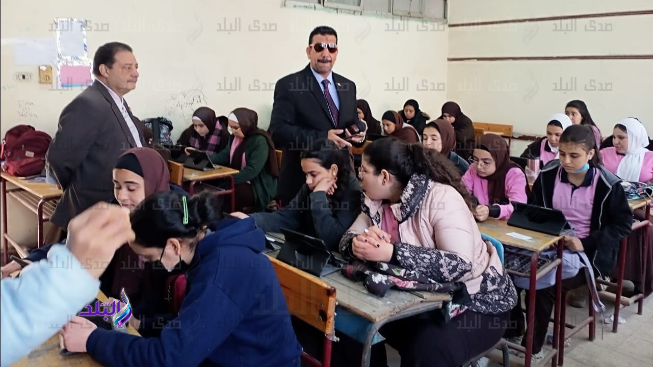 امتحانات الصف الاول الثانوي