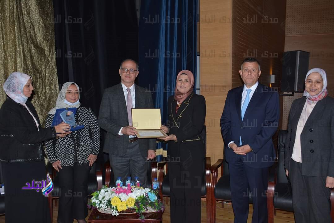 المؤتمر الثاني في أسبوع العلم ببنات عين شمس