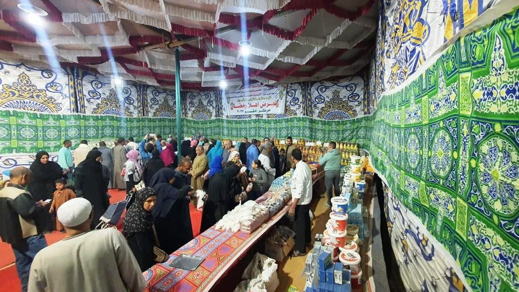 معارض "أهلاً رمضان" بمراكز أسوان