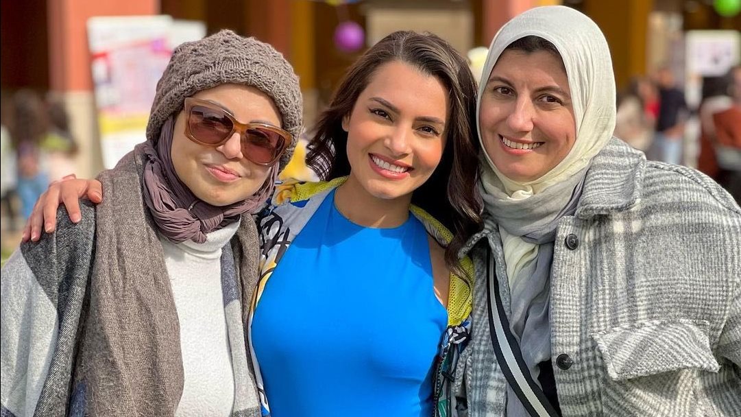 كارمن سليمان بصحبه عائلتها