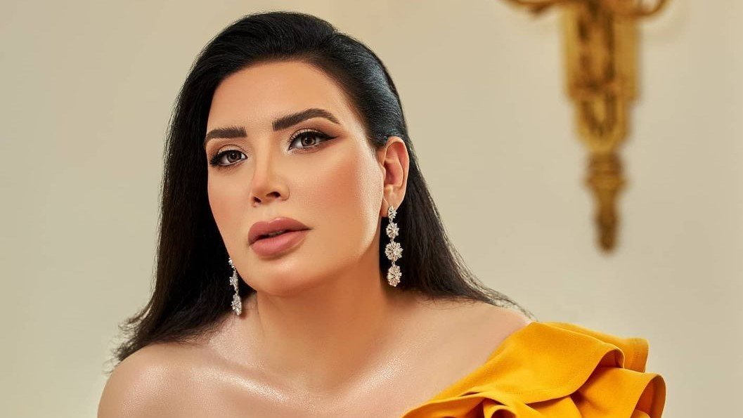 الفنانة عبير صبري