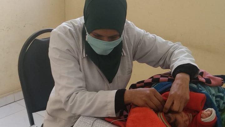 توقيع الكشف الطبي على المرضى بالمنيا 