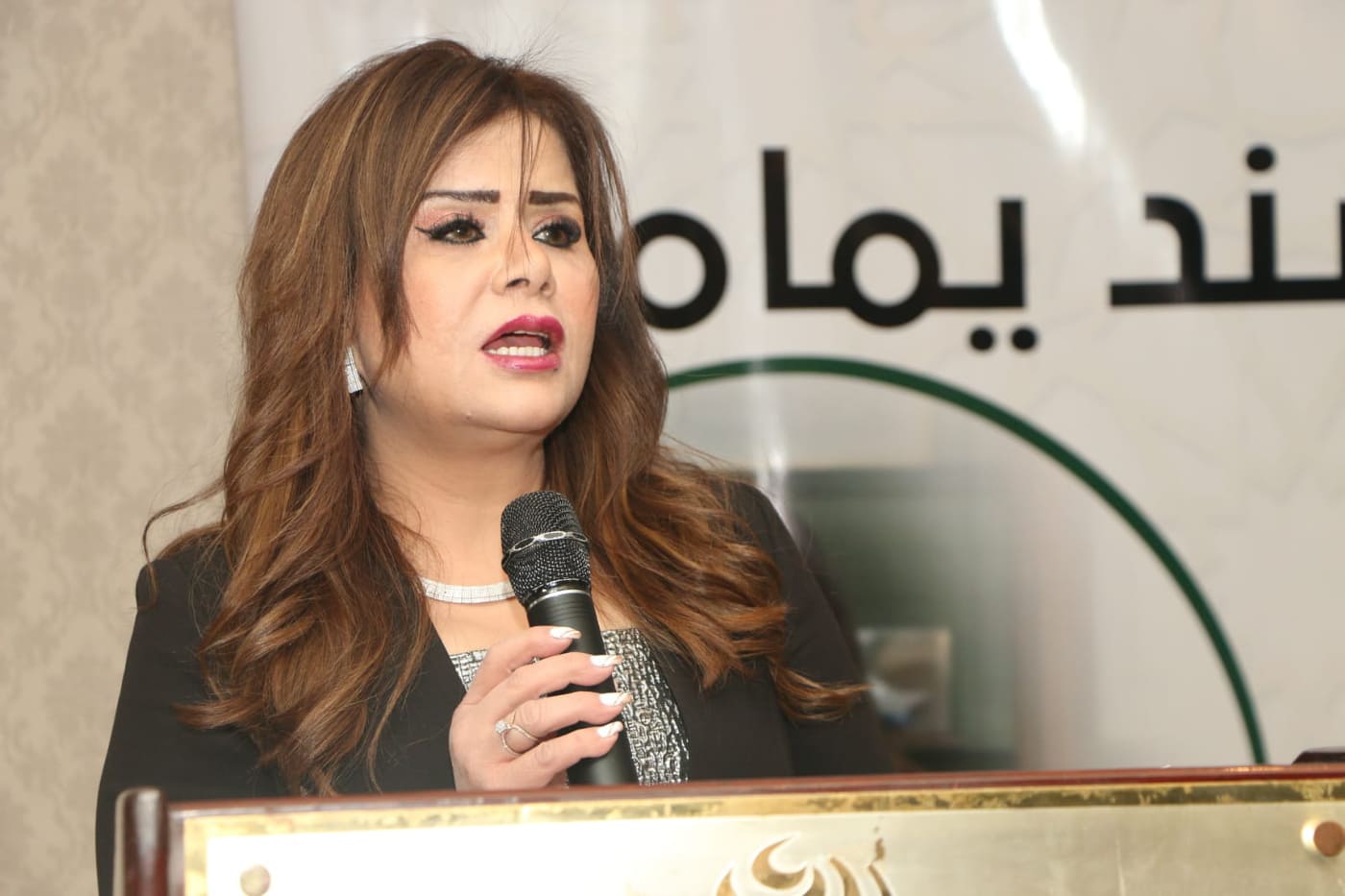  الدكتورة أمل رمزي عضو مجلس الشيوخ