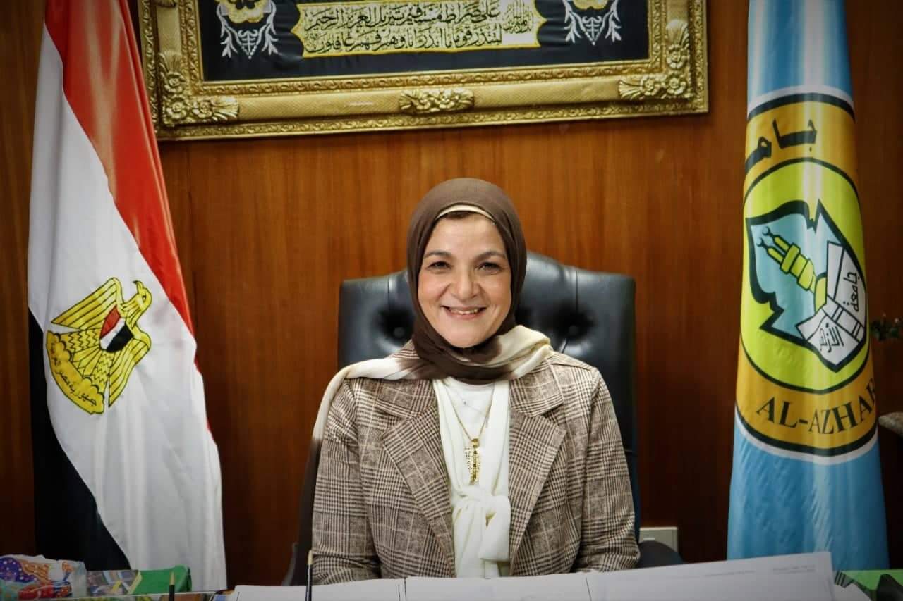 الدكتورة مها غازي عميدة الكلية