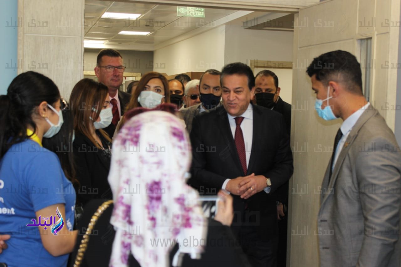 انطلاق جولة وزير التعليم العالي بتفقد أفرع الجامعات الأجنبية في العاصمة الإدارية