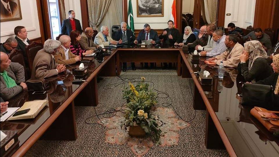 رئيس الوفد يلتقى اتحاد العمال فى الحزب رئيس الوفد يلتقى اتحاد العمال فى الحزب