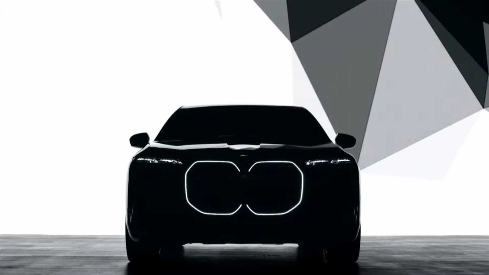 BMW تكشف عن احدث مميزات سيارة i7 سيدان الجديدة الفاخرة