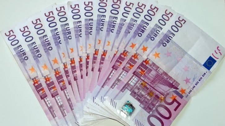 سعر اليورو اليوم الاثنين