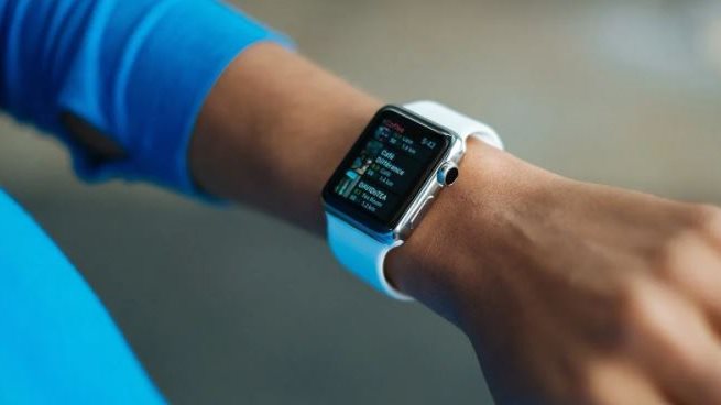 خلى بالك.. 6 أسباب لعدم شراء ساعة آبل الجديدة Apple Watch