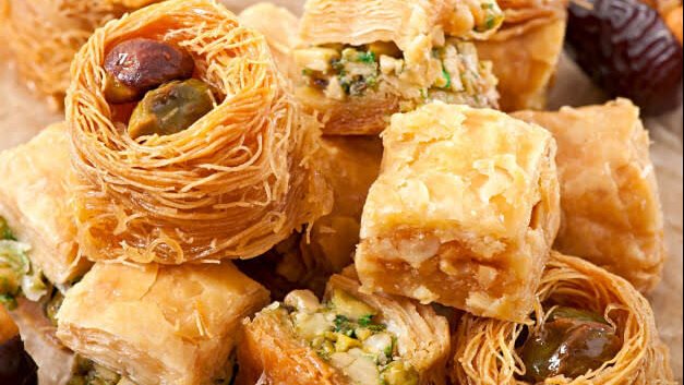 خطوات عمل حلويات مصرية