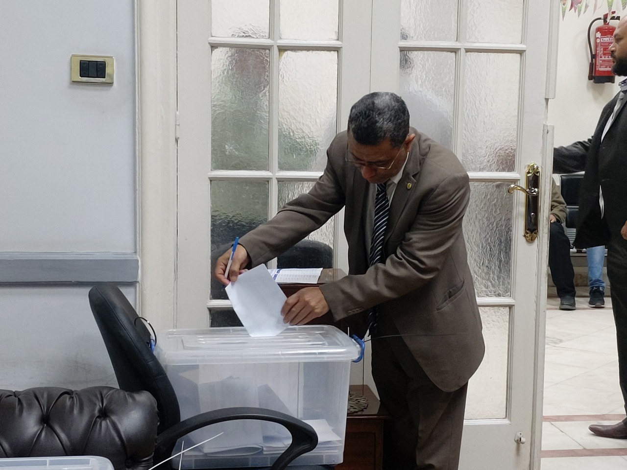  انتخابات التجديد النصفي للأطباء البيطريين