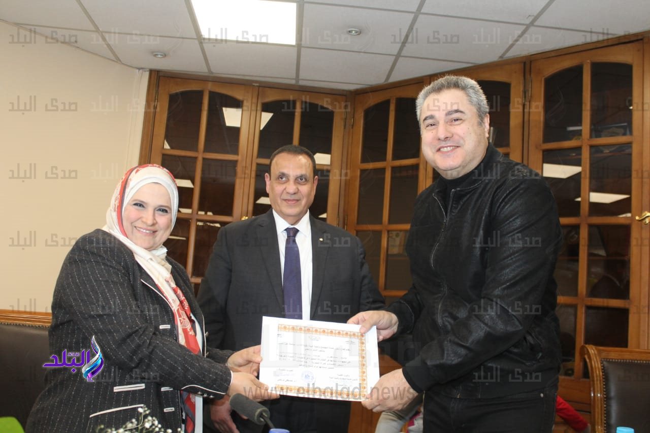 ندوة التمكين الاقتصادي للمرأة بآداب عين شمس