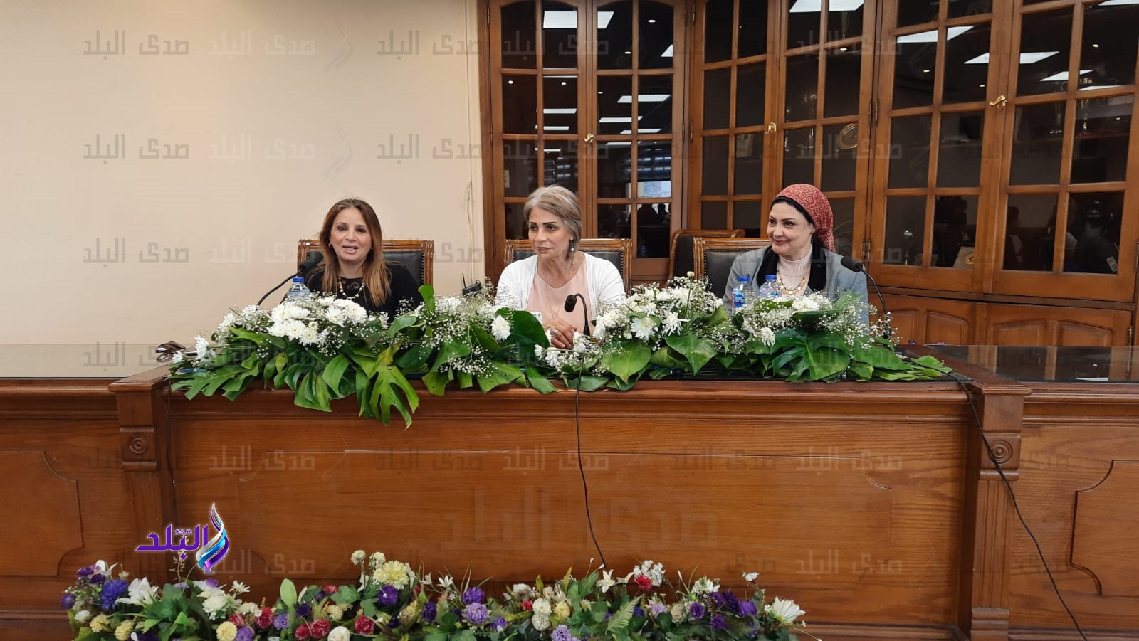 آداب عين شمس تكرم أمهات الطلاب ذوي الهمم والعاملات