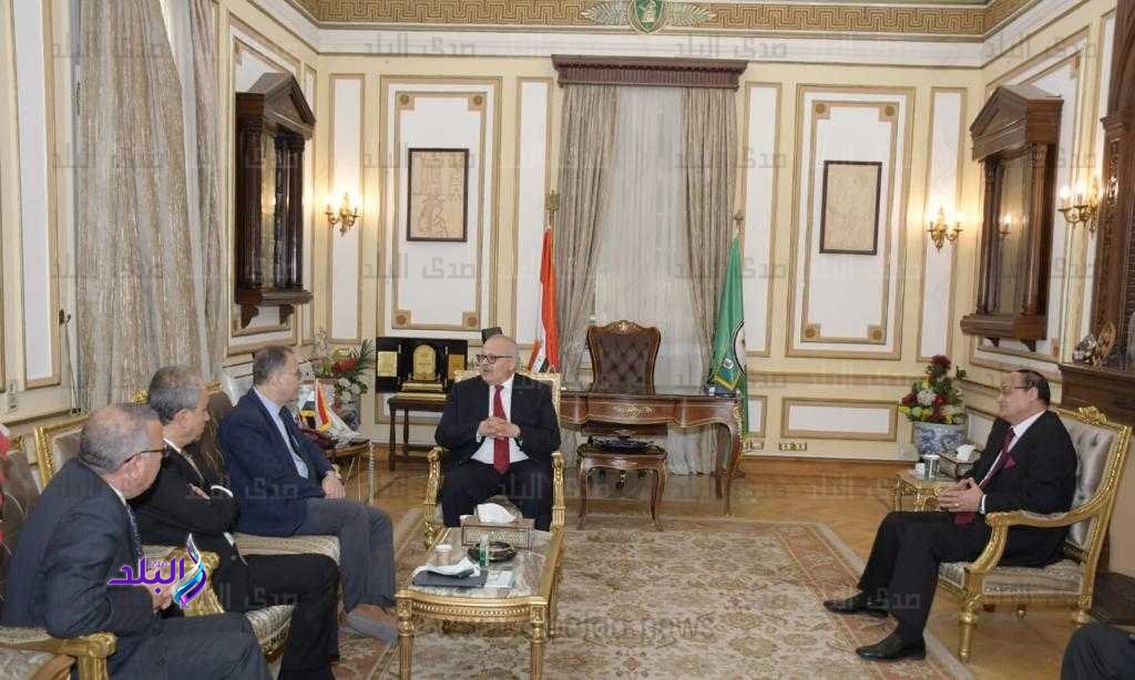 تعاون مشترك بين جامعة القاهرة والجامعة الأمريكية في المجالات البحثية 